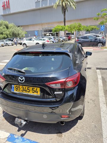 מודעת רכב מאזדה 3