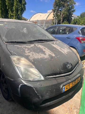 טויוטה פריוס