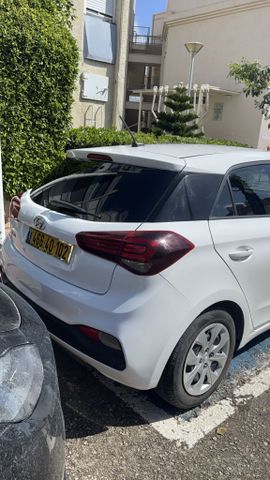 יונדאי i20