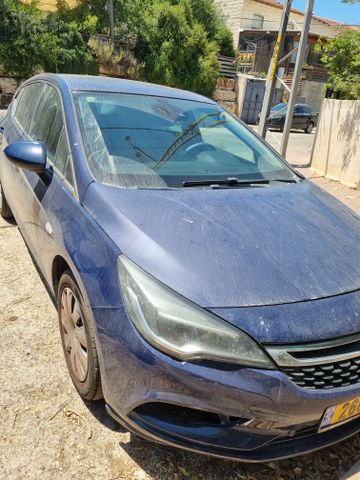 אופל אסטרה