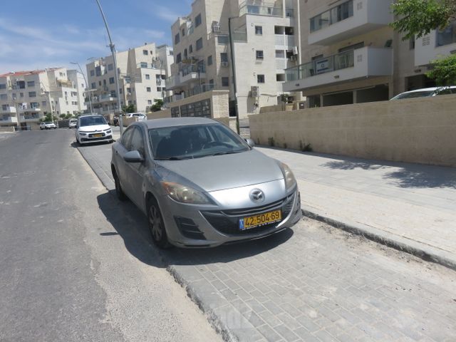 מודעת רכב מאזדה 3