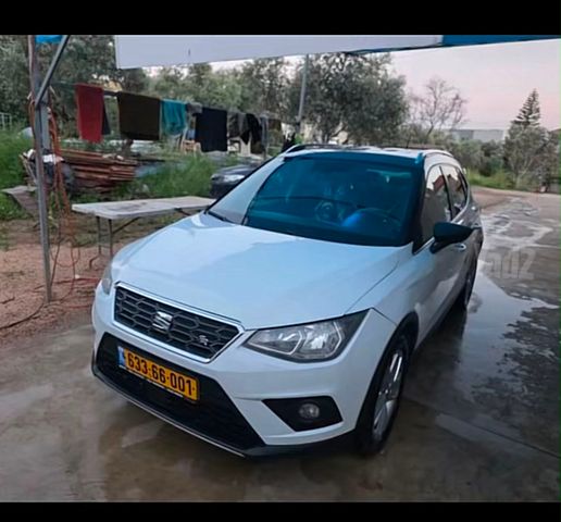 סיאט ארונה