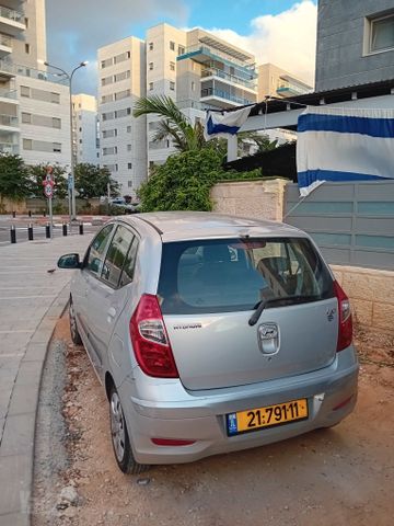 יונדאי i10