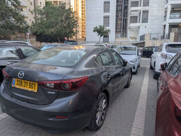 מאזדה 3
