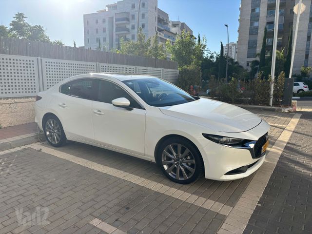 מודעת רכב מאזדה 3