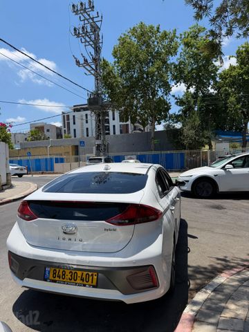 יונדאי איוניק