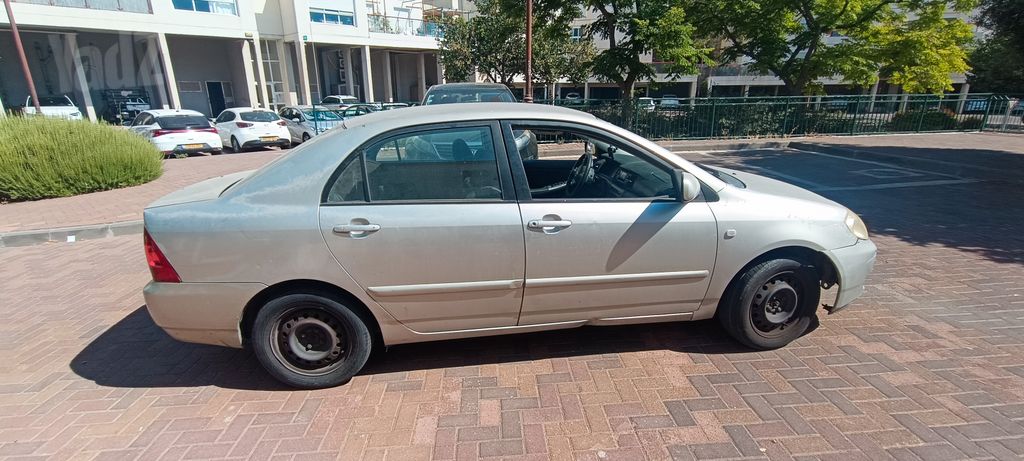 טויוטה קורולה