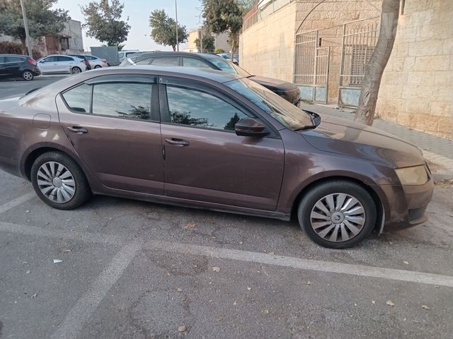 סקודה אוקטביה