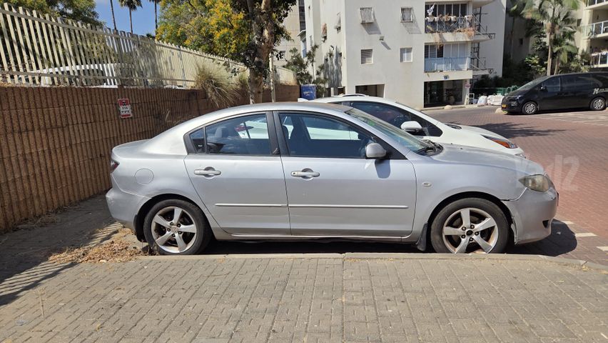 מאזדה 3