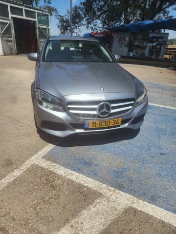 מודעת רכב מרצדס-בנץ C-class