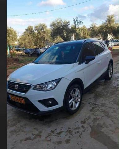 סיאט ארונה