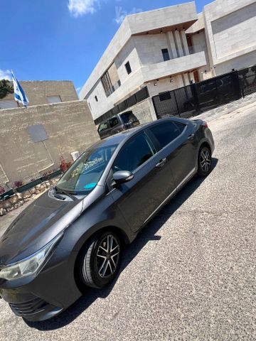 טויוטה קורולה