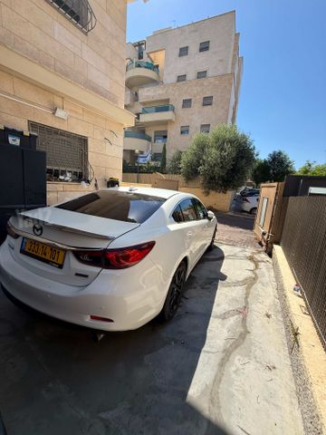 מודעת רכב מאזדה 6