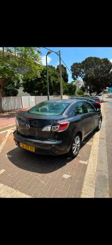 מודעת רכב מאזדה 3
