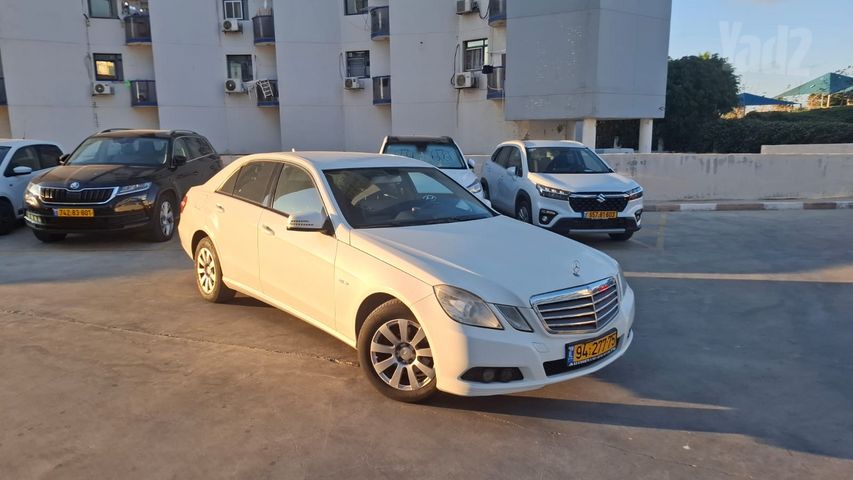 מודעת רכב מרצדס-בנץ E-class
