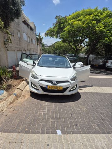 יונדאי i30