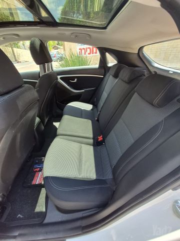 יונדאי i30