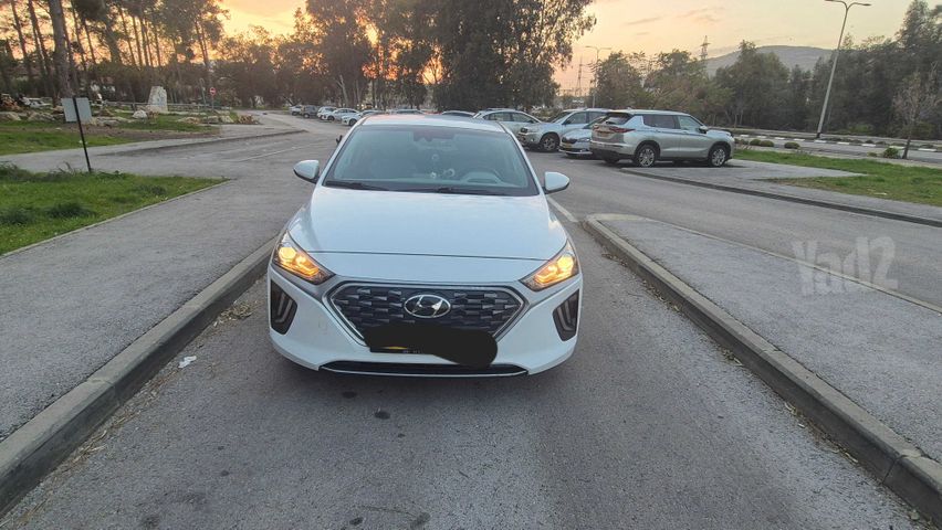 יונדאי איוניק