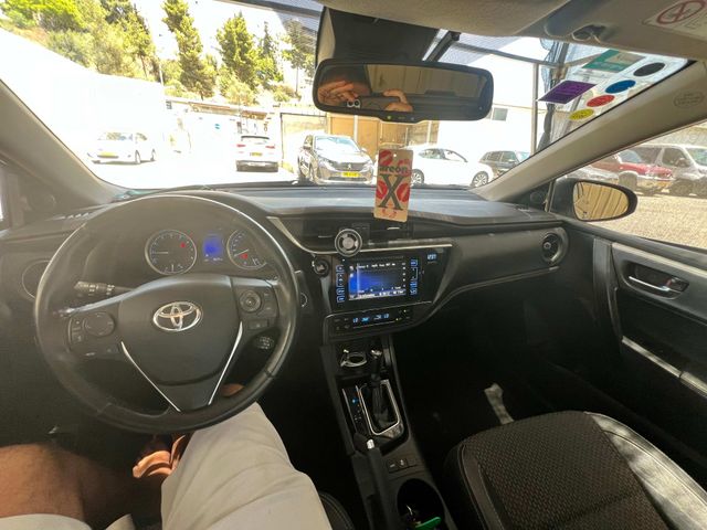 טויוטה קורולה