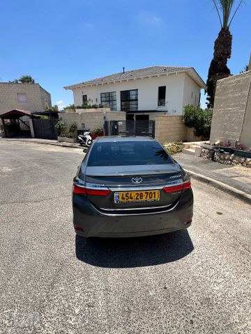 טויוטה קורולה