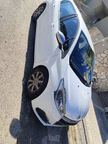 פיג'ו 208