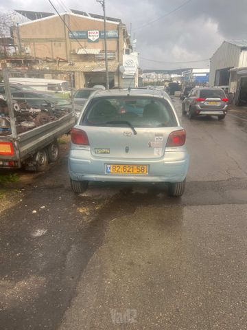 טויוטה יאריס