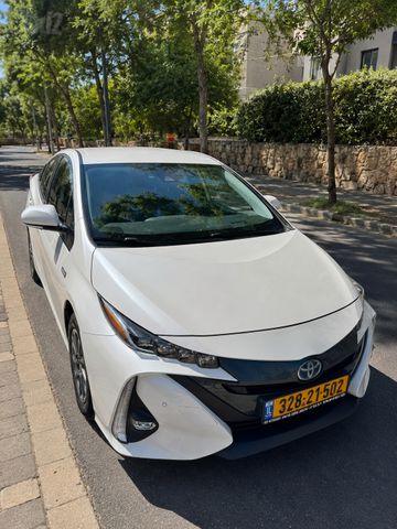 טויוטה פריוס