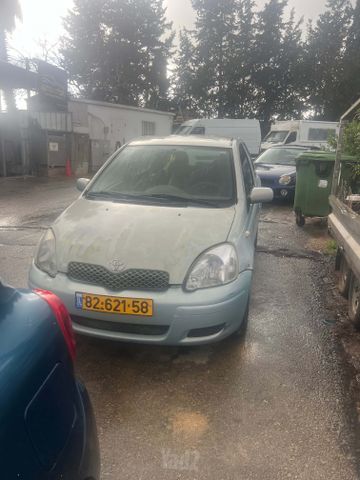 טויוטה יאריס