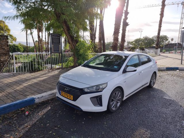 יונדאי איוניק