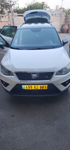 סיאט ארונה