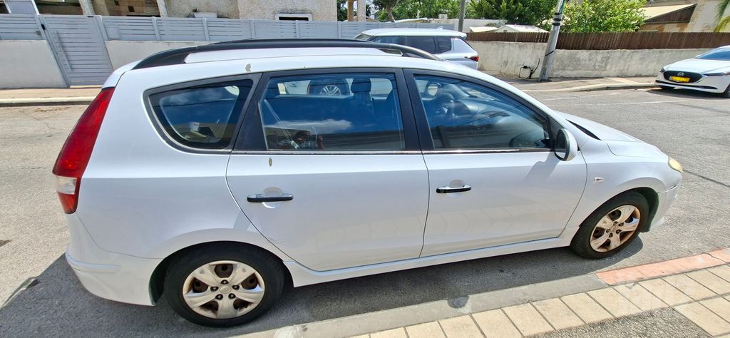 יונדאי i30