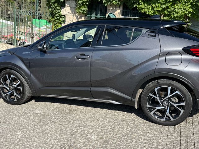 מודעת רכב טויוטה C-HR