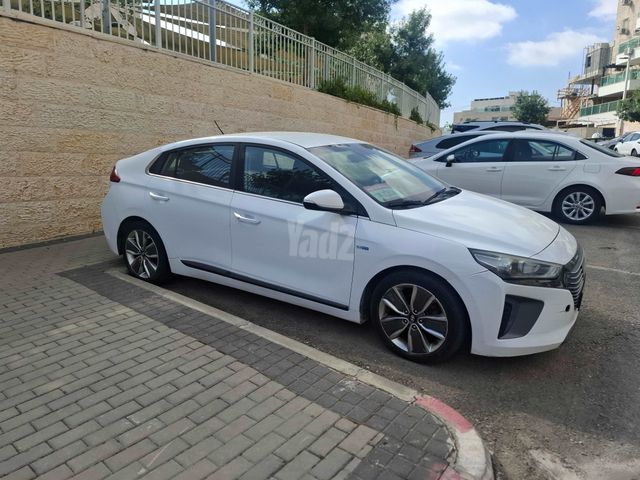 יונדאי איוניק