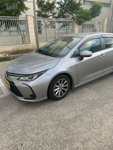 טויוטה קורולה