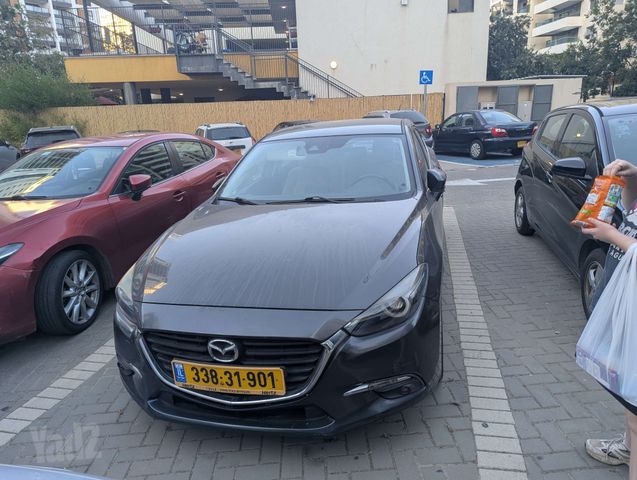 מאזדה 3