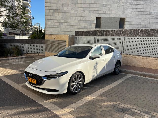 מאזדה 3