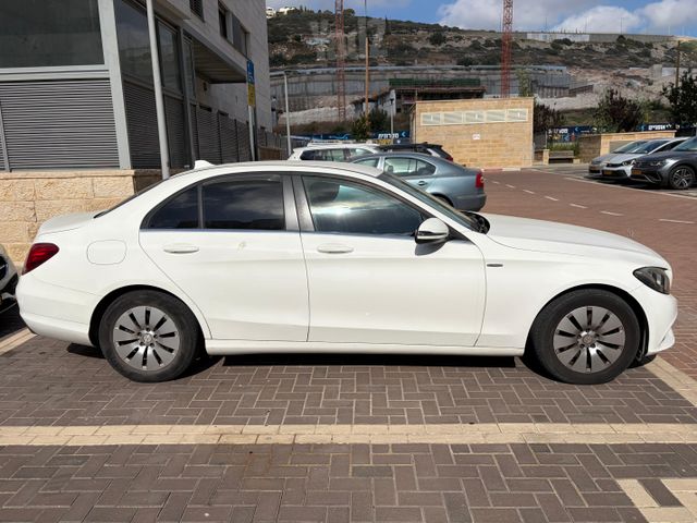 מודעת רכב מרצדס-בנץ C-class