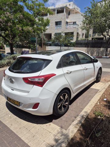 יונדאי i30