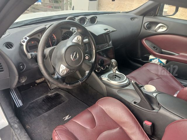 ניסאן 370Z