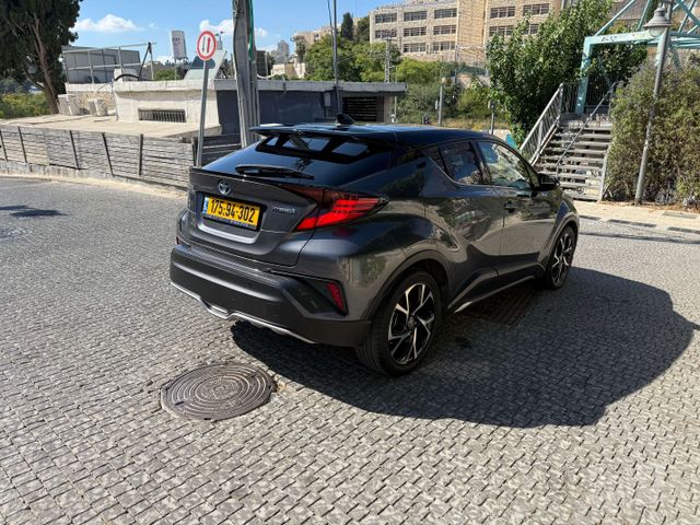 טויוטה C-HR