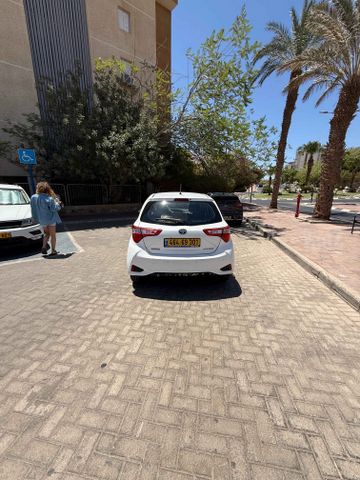 טויוטה יאריס