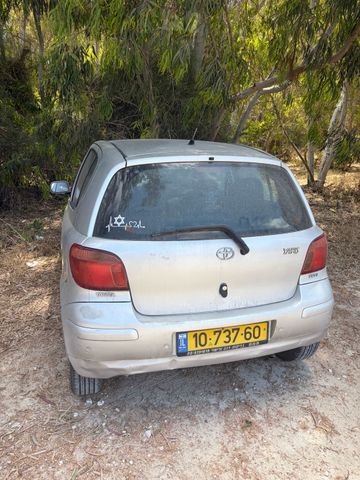 טויוטה יאריס