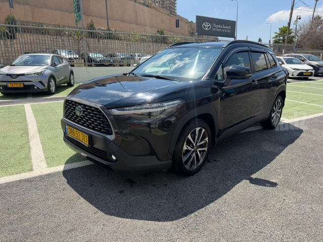 טויוטה קורולה קרוס