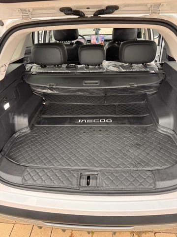 ג'אקו J7