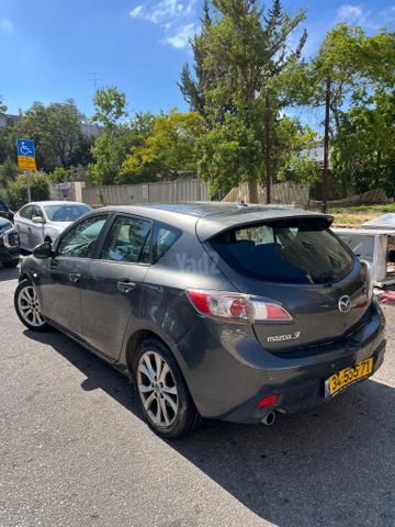 מאזדה 3