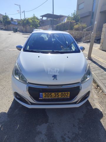 פיג'ו 208