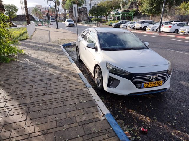 מודעת רכב יונדאי איוניק