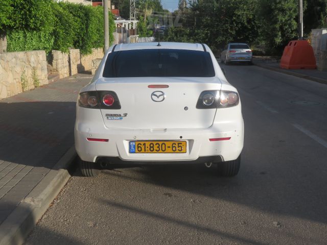 מאזדה 3