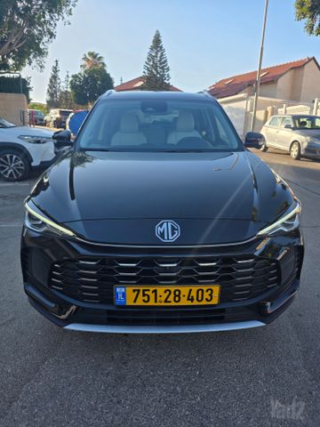 מודעת רכב אם ג'י ZS