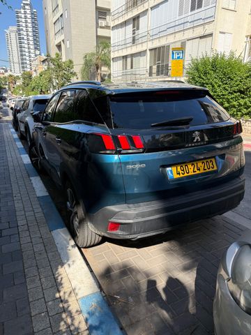 פיג'ו 3008